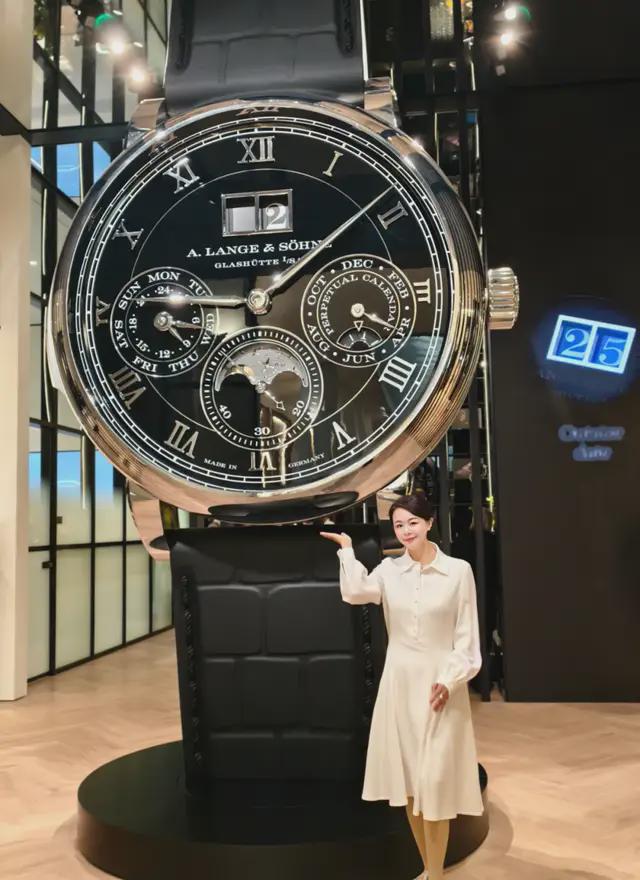 0块新表最让人心动！-下篇我带直男逛瑞士表展：这10(图33)